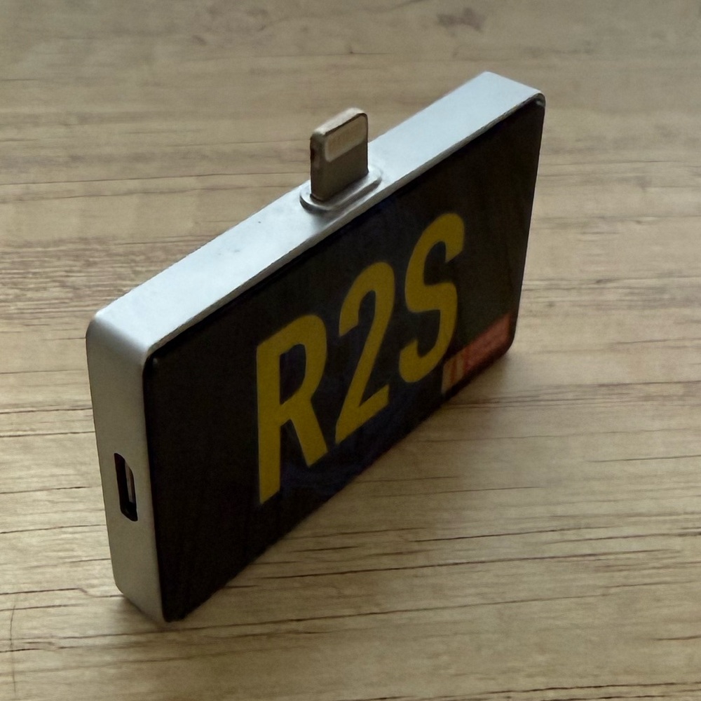 Thursby Software R2S CAC Reader for iPhone - Picture 3 of 4